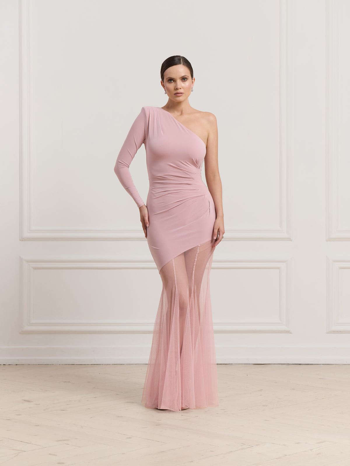 Megan рожева